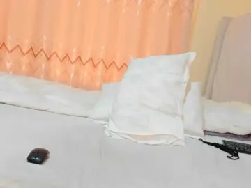 Squirtmaa008  live sex cam