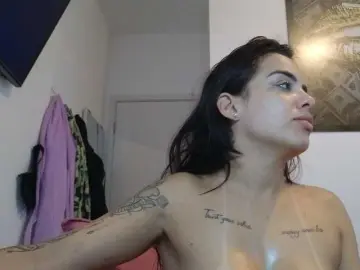 SrtaJhenny  live sex cam