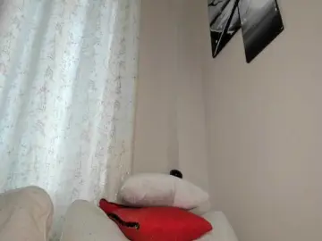 Bigboobsh  live sex cam