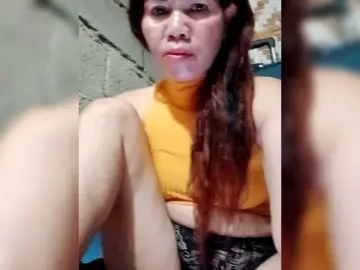 Clingypinay-sweetcum  live sex cam