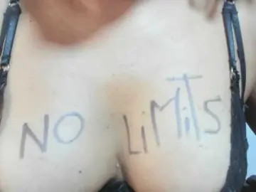Verenicehotx  live sex cam