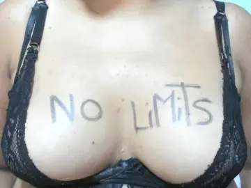 Verenicehotx  live sex cam