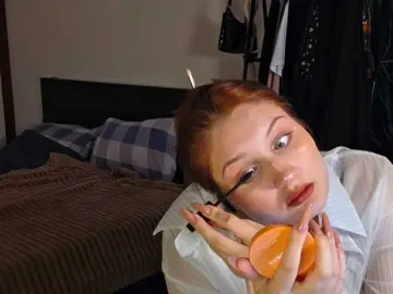 Kiki--Tiki  live sex cam