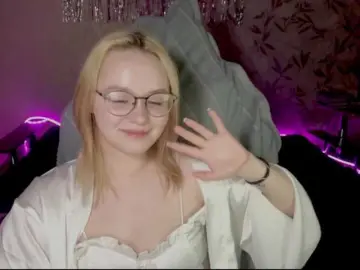 Miablaww  live sex cam