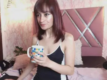 Candy-Hott  live sex cam