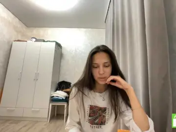 JacquelynClowes  live sex cam