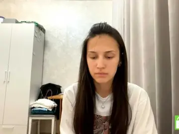 JacquelynClowes  live sex cam