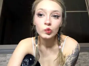StepanieHohenstein  live sex cam