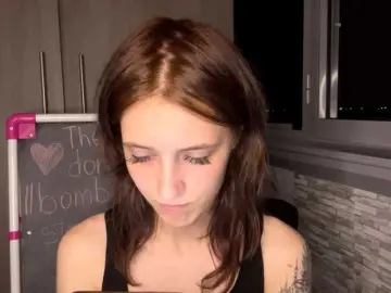 StepanieHohenstein  live sex cam