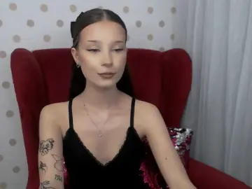 EmilyHoney  live sex cam