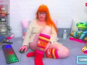 FoxyMature  live sex cam