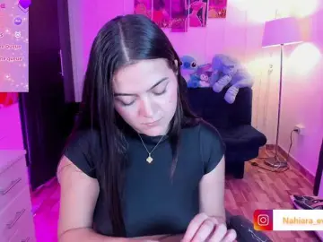 NahiaraEvans-  live sex cam