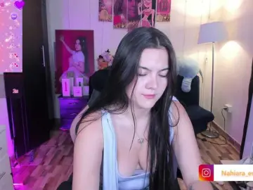 NahiaraEvans-  live sex cam