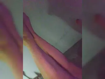 Nikoletta25  live sex cam