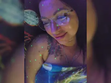 Nikoletta25  live sex cam