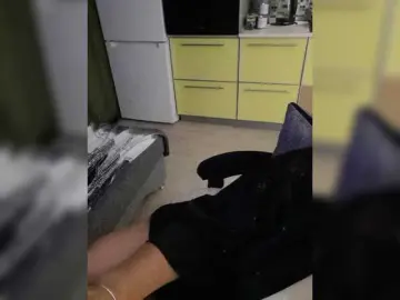 Nikoletta25  live sex cam