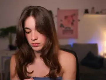Kissiecat  live sex cam