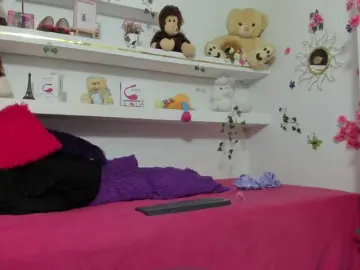 Luciatemptation  live sex cam