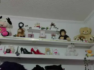 Luciatemptation  live sex cam