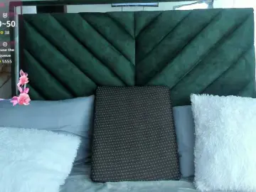 ALESSIAVELVET  live sex cam