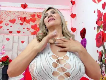 Celeste-Linco  live sex cam