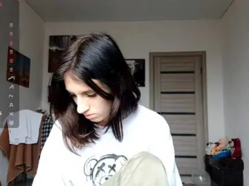 CleoraSlomkowski  live sex cam