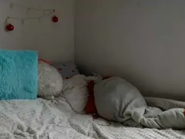 CleoraSlomkowski  live sex cam