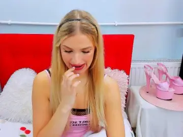 EvetteBeauty  live sex cam