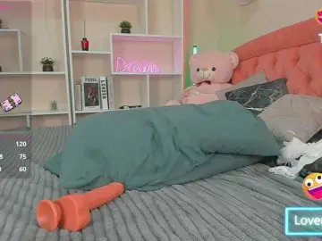 JennyferMore  live sex cam
