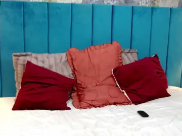 LisaCroft  live sex cam