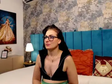 LisaCroft  live sex cam