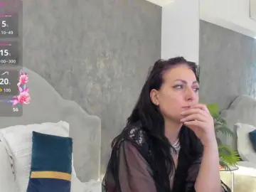 LisaCroft  live sex cam