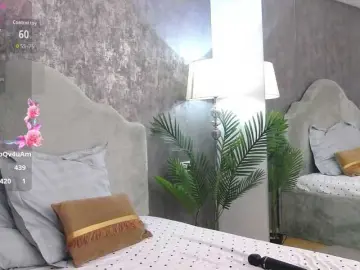 LisaCroft  live sex cam