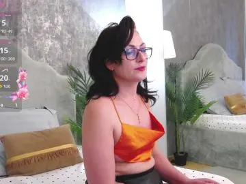 LisaCroft  live sex cam