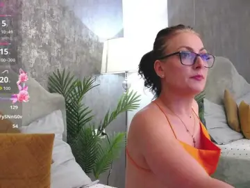 LisaCroft  live sex cam