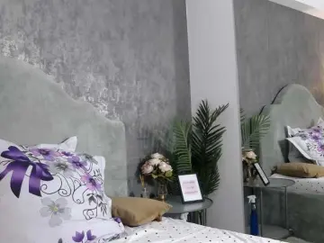 LisaCroft  live sex cam