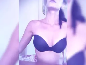 Maicalove  live sex cam
