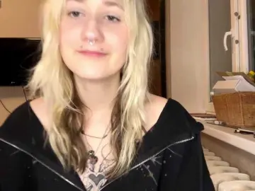 MaryjaneMacdougal  live sex cam