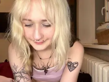 MaryjaneMacdougal  live sex cam