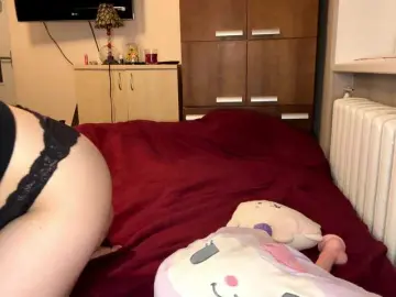 MaryjaneMacdougal  live sex cam