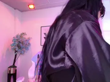 MiiaOwenns  live sex cam