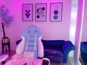 MiiaOwenns  live sex cam
