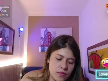 Moonna-linnda  live sex cam