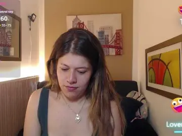 Moonna-linnda  live sex cam