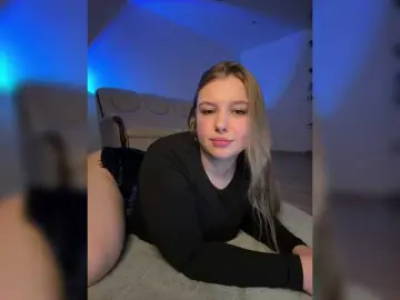 JucieLussie  live sex cam