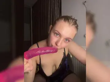 JucieLussie  live sex cam