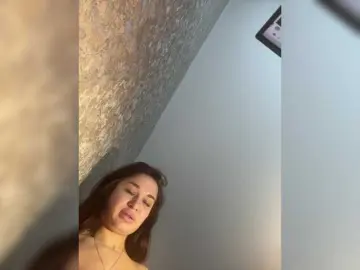 Maryllove  live sex cam