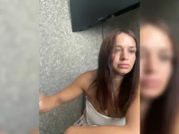Maryllove  live sex cam