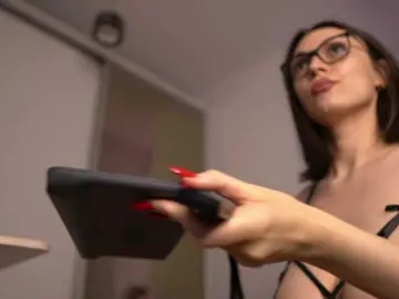 MonaLisss  live sex cam