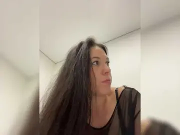 Potifays  live sex cam